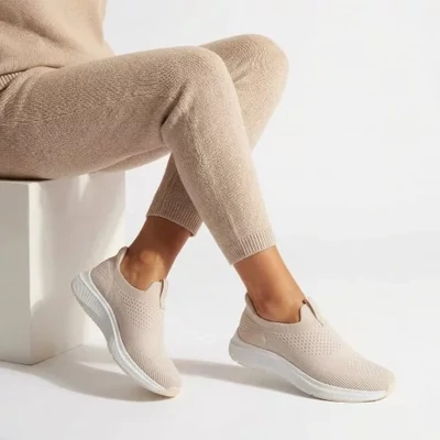 Flow easy step űző / cipzár nélküli, belebújós sportcipő könnyű, rugalmas talpkialakítás könnyed, puha felsőrész anatómiai kialakítás cserélhető talpbetét